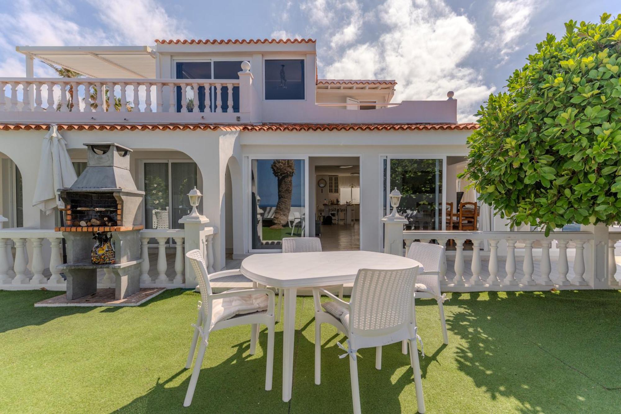 Villa Blanca Callao Salvaje Exterior photo